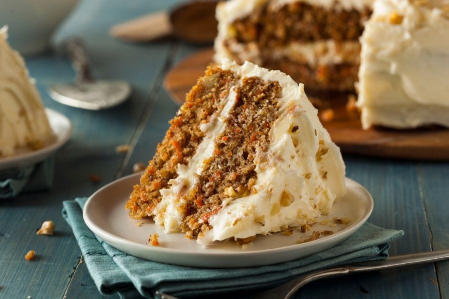 Why Do Carrots Turn Green in Carrot Cakes?